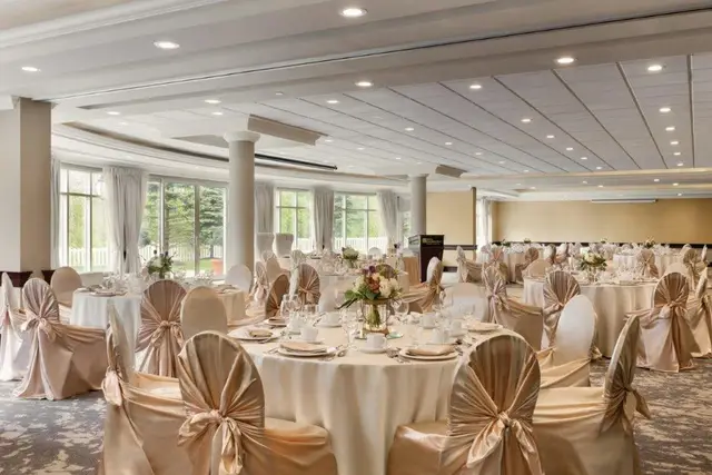Wedding Venues Listing Category Hilton Garden Inn Niagara-on-the-Lake