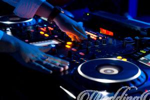 HOW TO BECOME A WEDDING DJ IN CANADA?