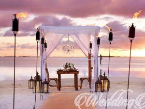 Lakeside/lakefront Wedding Venues Benefits.
